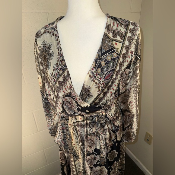 Made in Italy Silk Blend Faux Wrap Slit Silky Paisley Midi Dress Size Med. Chic - Picture 6 of 15